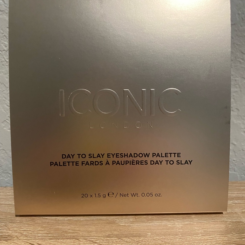 ICONIC London Day to Slay Eyeshadow Palette